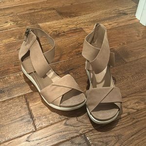 Eileen fisher tan sports sandals